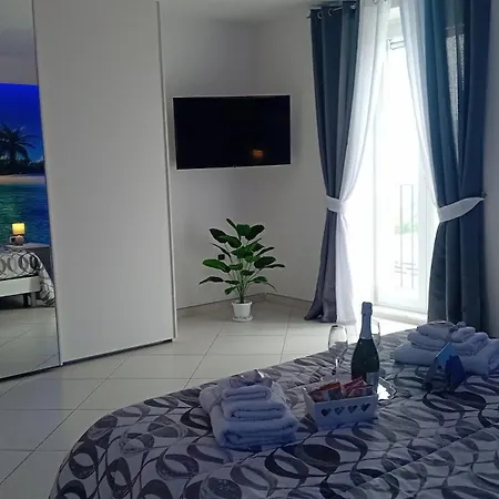 L' Aurora Azzurra Casa Maria شقة